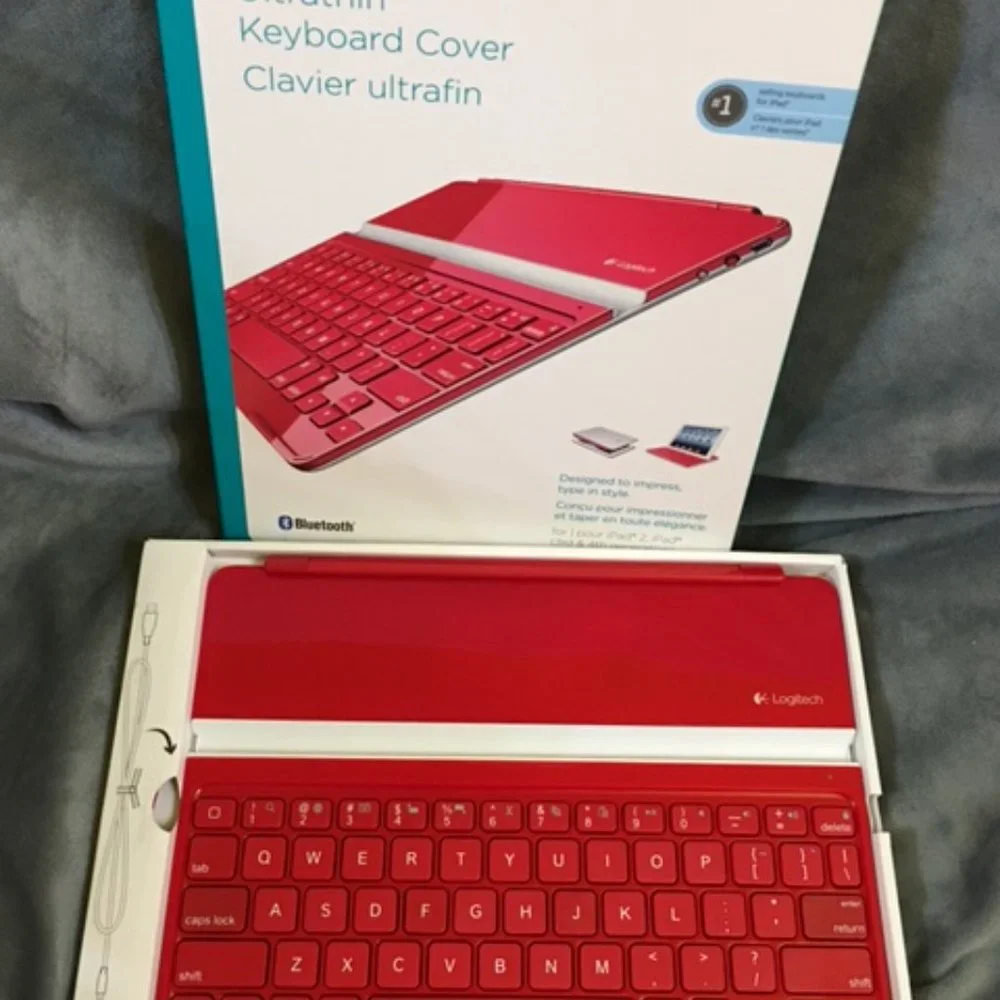 Logitech Keyboard iPad Cover